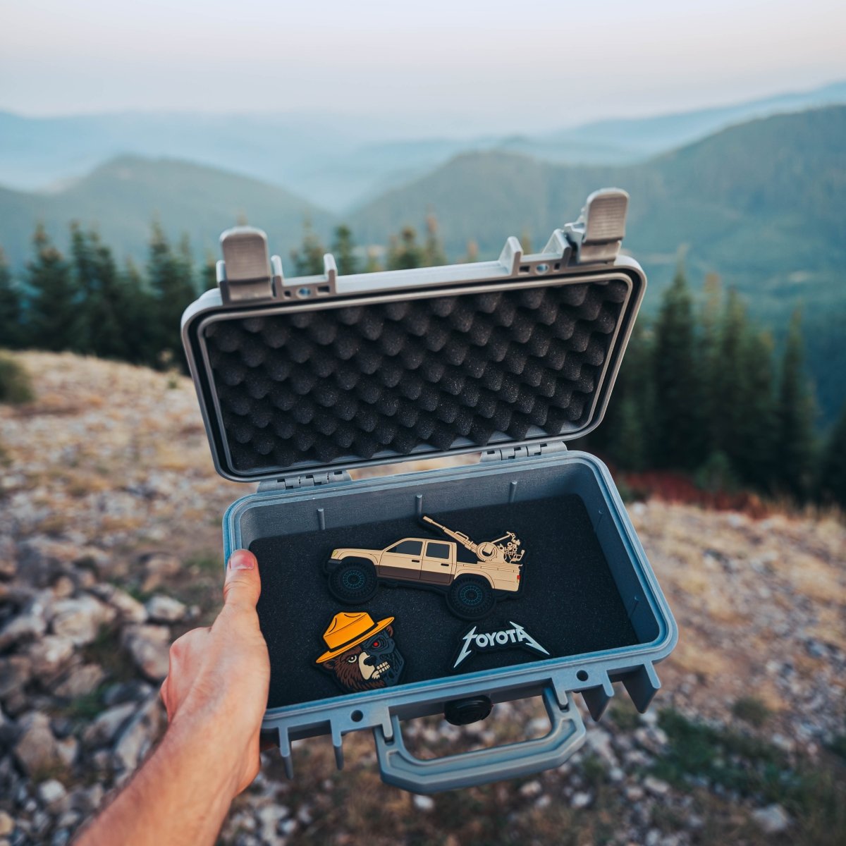 Toyota Hilux, Terminator Bear, Toyota Patch - Launch bundle - concept81